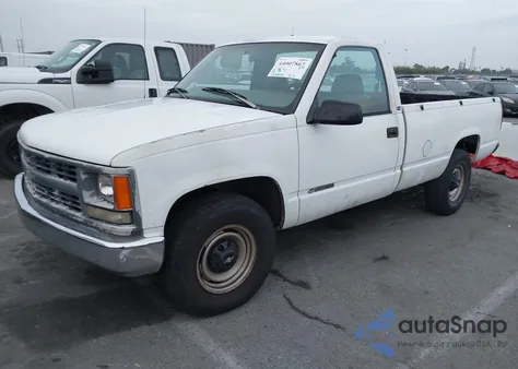 1998 Chevrolet C2500 Fleetside из США, поврежденный, VIN 1GCGC24R1WE119911